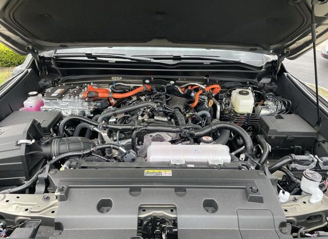 
 Toyota Tacoma Hybrid full									
