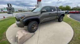 
 Toyota Tacoma Hybrid full									