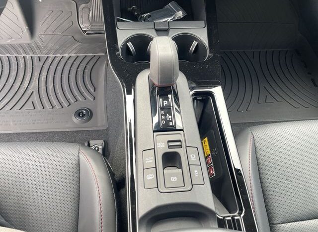 
 Toyota Prius Plug-In Hybrid full									