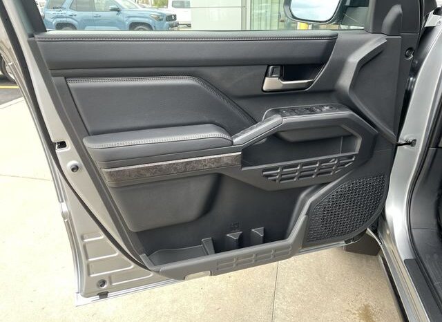 
 Toyota Tacoma full									