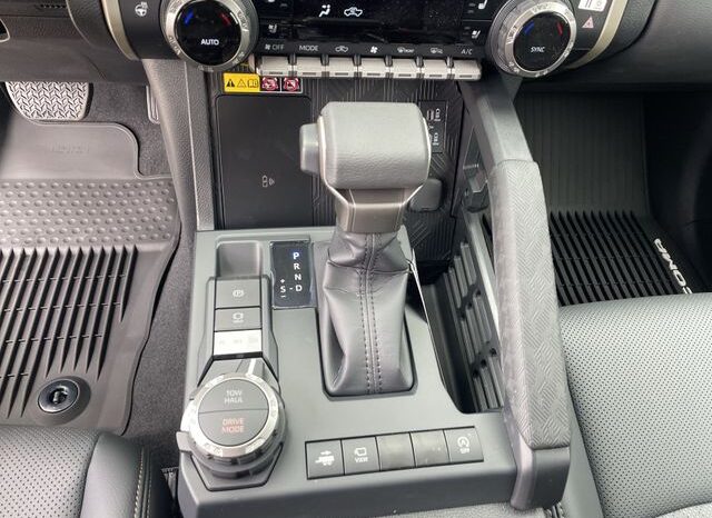 
 Toyota Tacoma full									
