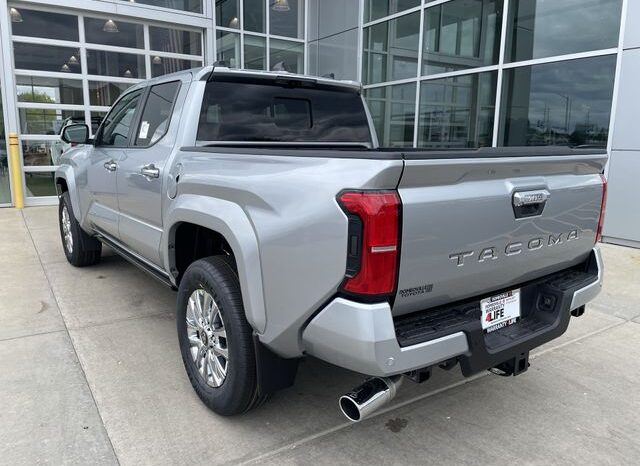 
 Toyota Tacoma full									