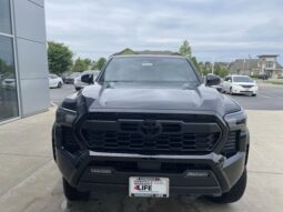Toyota Tacoma full