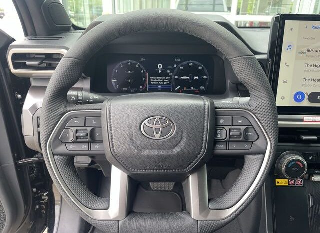 
 Toyota Tacoma full									