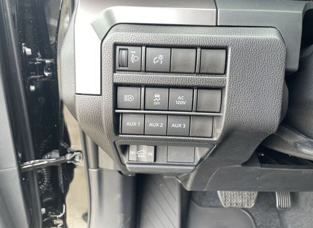 
 Toyota Tacoma full									