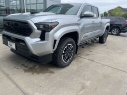 
 Toyota Tacoma full									