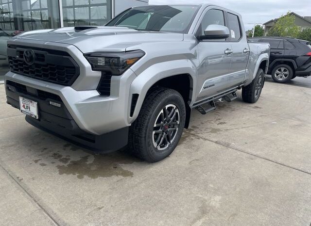 
 Toyota Tacoma full									