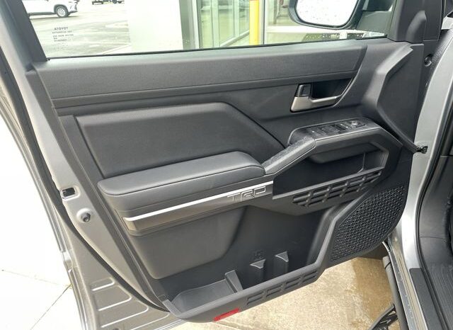 
 Toyota Tacoma full									