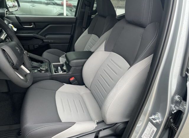 
 Toyota Tacoma full									