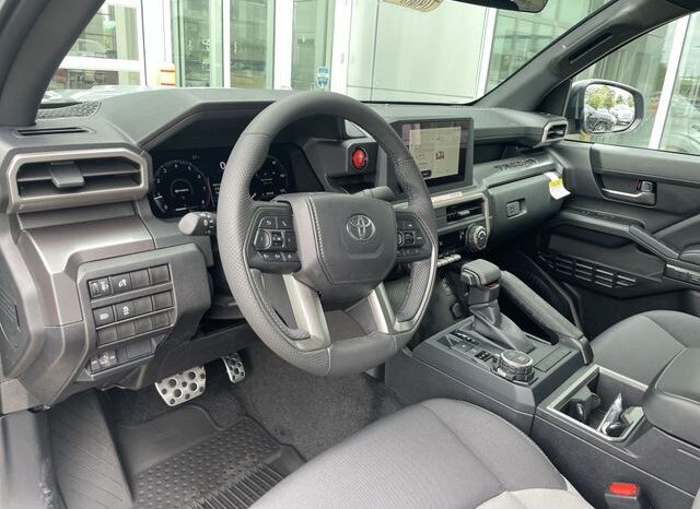 
 Toyota Tacoma full									