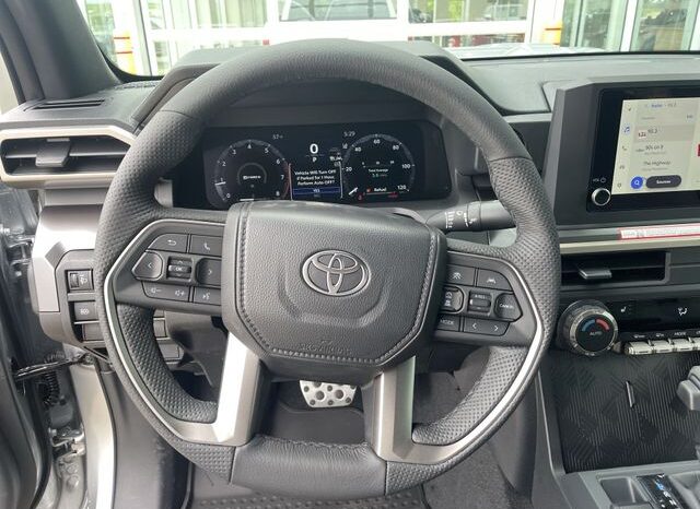 
 Toyota Tacoma full									