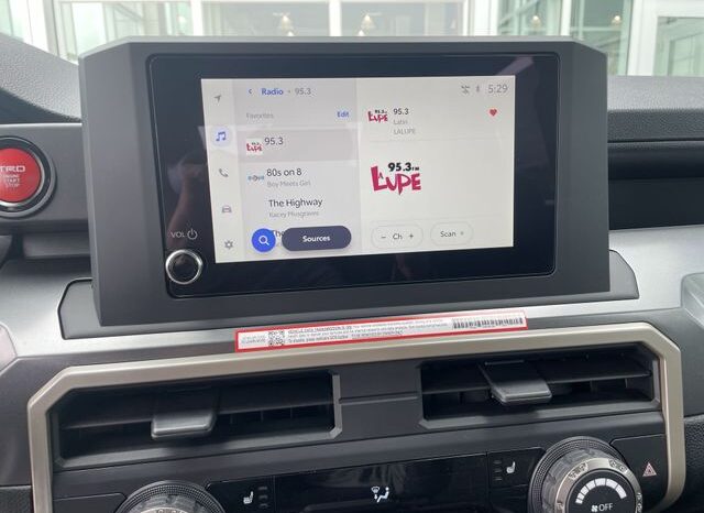 
 Toyota Tacoma full									