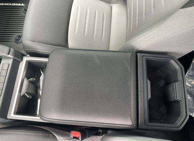 
 Toyota Tacoma full									