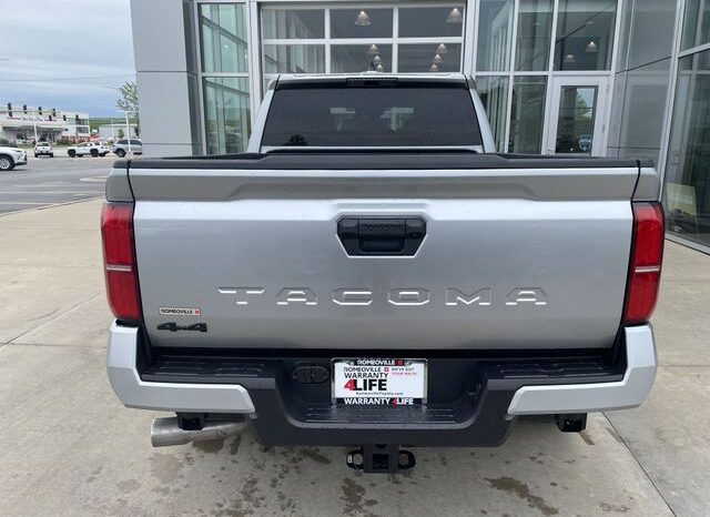 
 Toyota Tacoma full									
