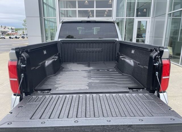 
 Toyota Tacoma full									
