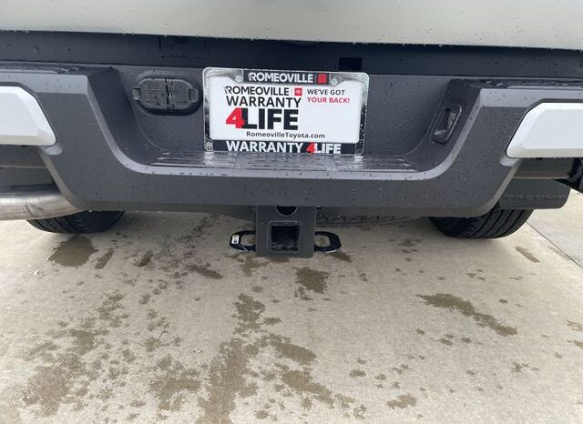 
 Toyota Tacoma full									
