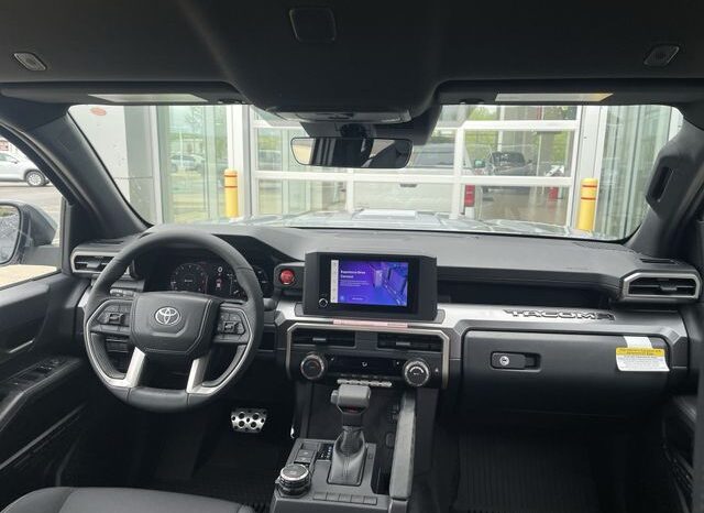 
 Toyota Tacoma full									