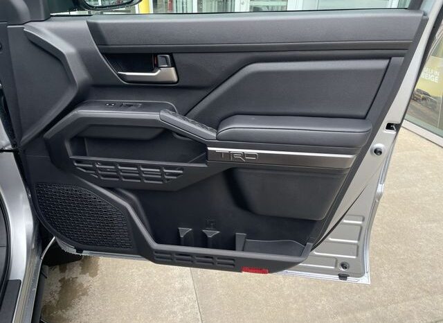 
 Toyota Tacoma full									