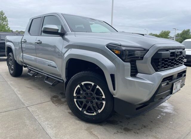 
 Toyota Tacoma full									