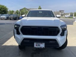 
 Toyota Tacoma full									