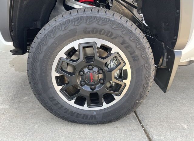 
 Toyota Tacoma full									