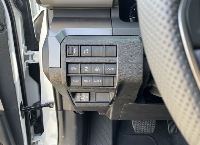 
 Toyota Tacoma full									