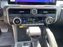 
 Toyota Tacoma full									