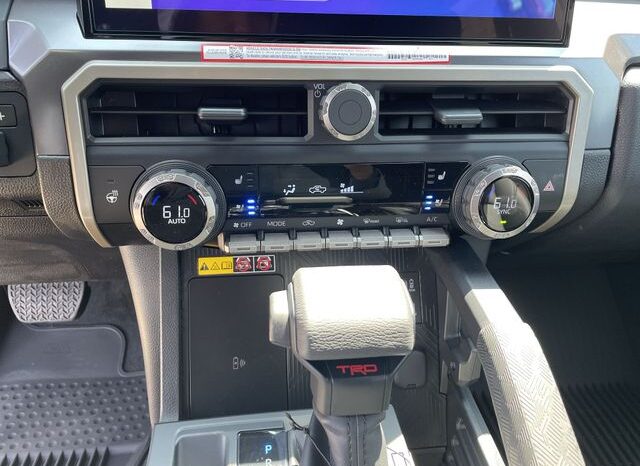 
 Toyota Tacoma full									