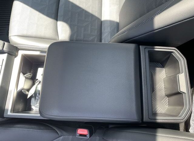 
 Toyota Tacoma full									