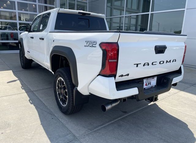 
 Toyota Tacoma full									