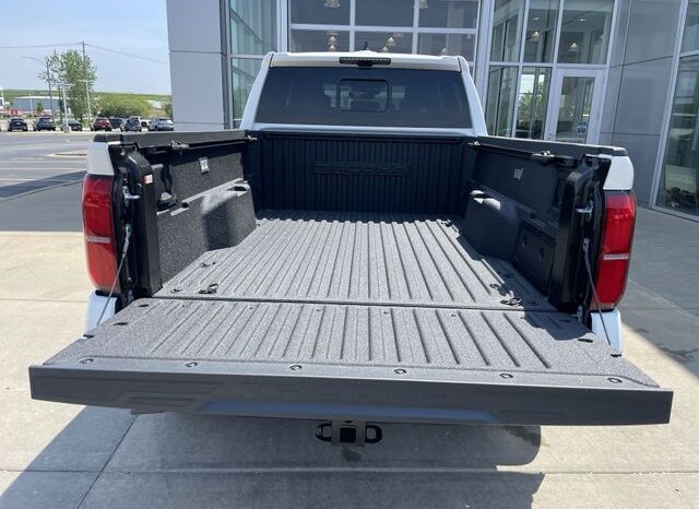 
 Toyota Tacoma full									