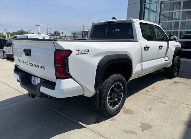
 Toyota Tacoma full									