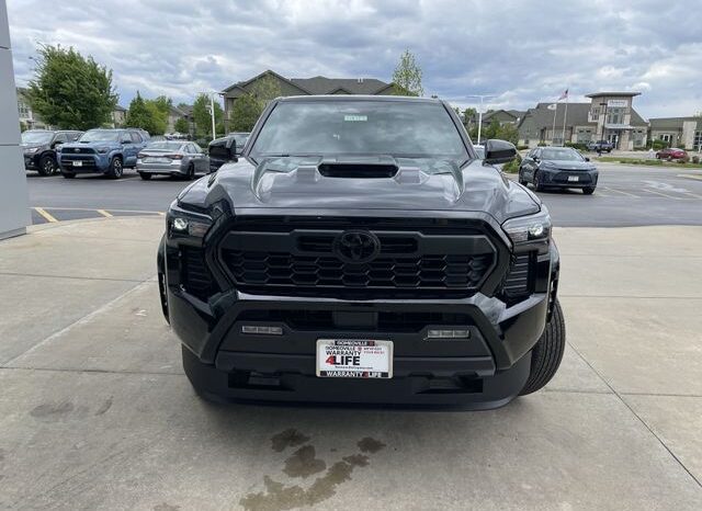 
 Toyota Tacoma full									