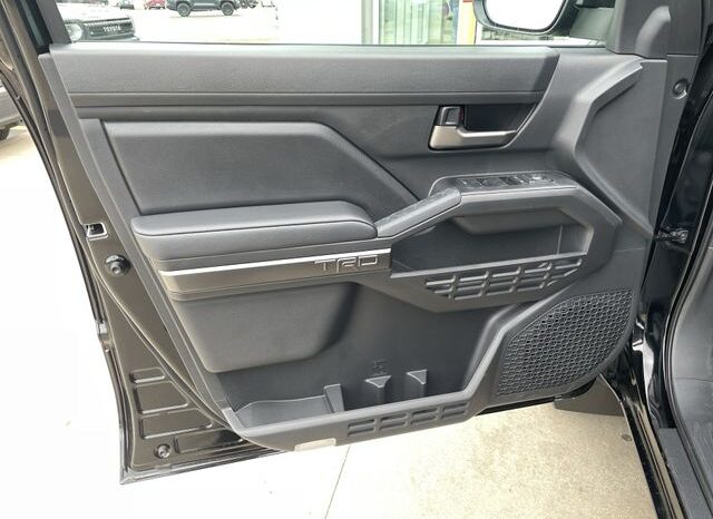 
 Toyota Tacoma full									