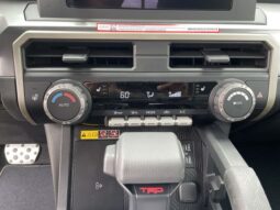 
 Toyota Tacoma full									