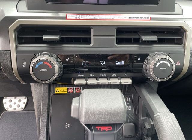 
 Toyota Tacoma full									