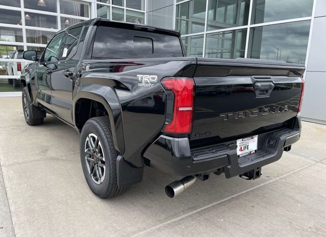 
 Toyota Tacoma full									