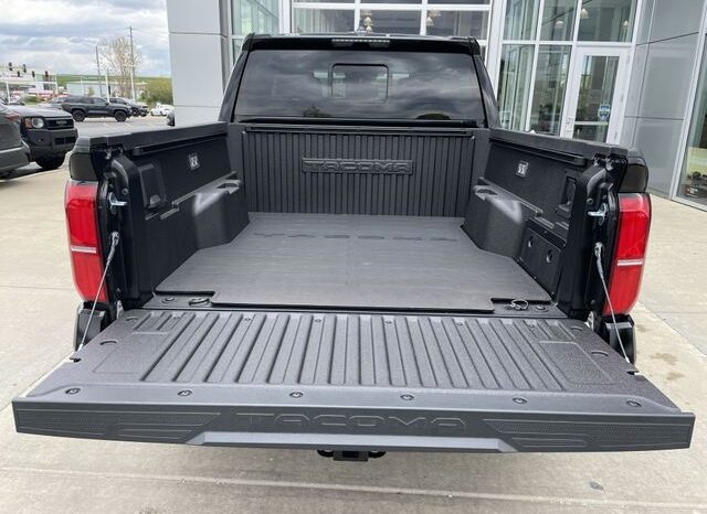 
 Toyota Tacoma full									