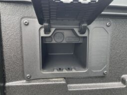 
 Toyota Tacoma full									