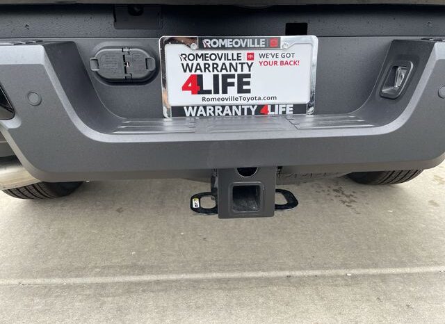 
 Toyota Tacoma full									