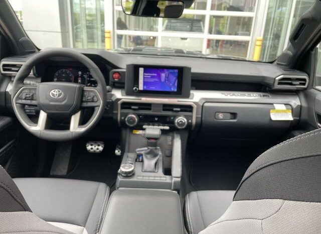 
 Toyota Tacoma full									