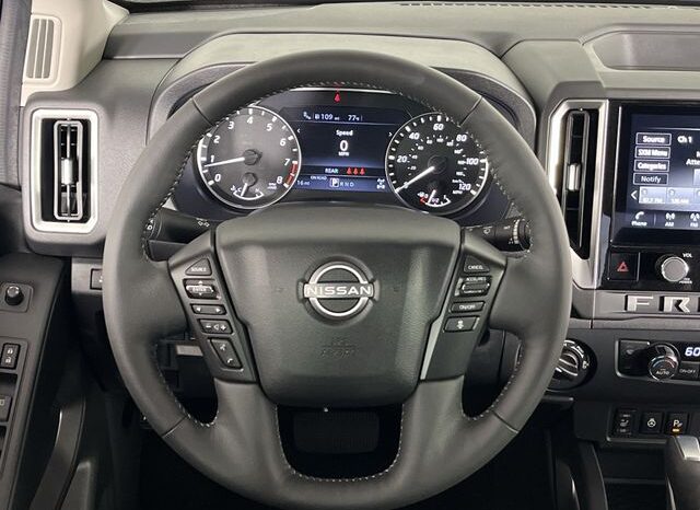 
 Nissan Frontier full									