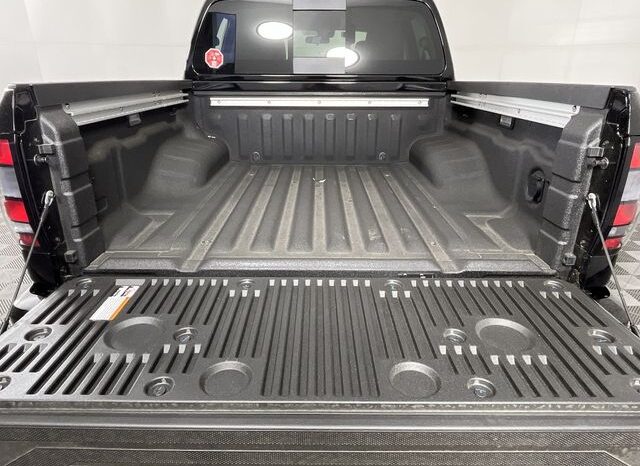 
 Nissan Frontier full									