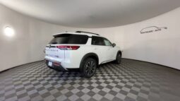 Nissan Pathfinder full