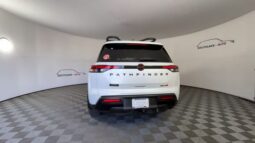 Nissan Pathfinder full