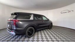 Kia Carnival full