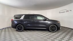 Kia Carnival full