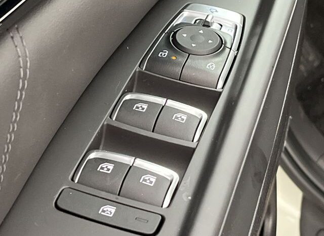 
 Kia Carnival Hybrid full									