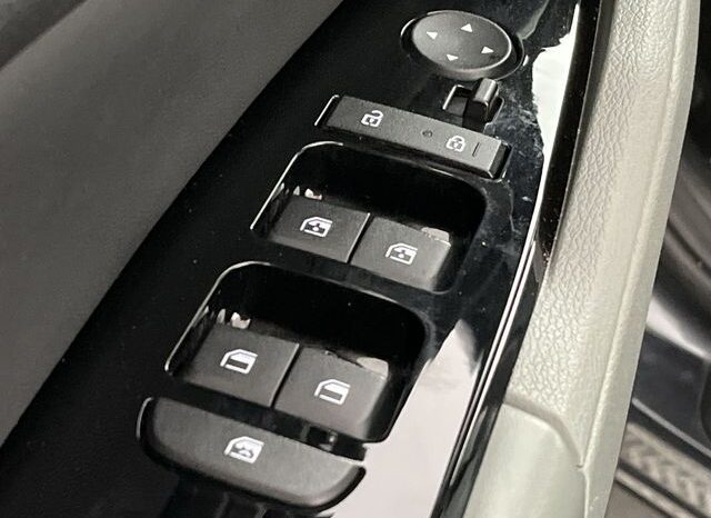 
 Kia Sportage full									