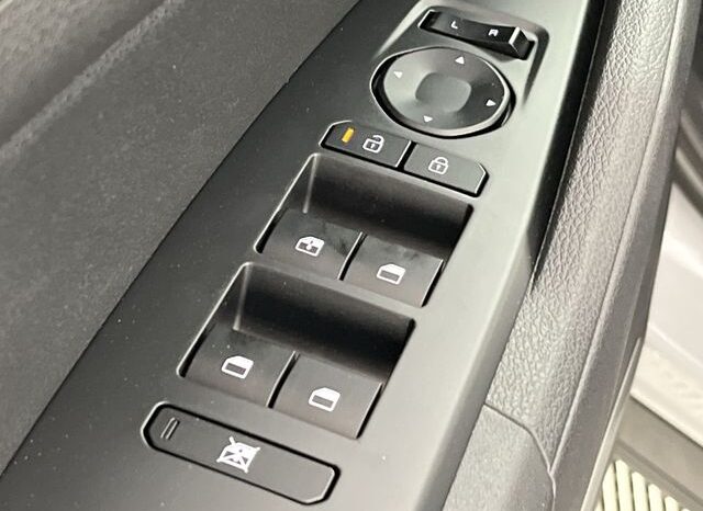 
 Kia Sportage Hybrid full									